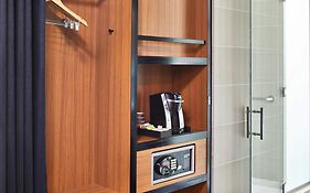 Aloft Dulles Airport North